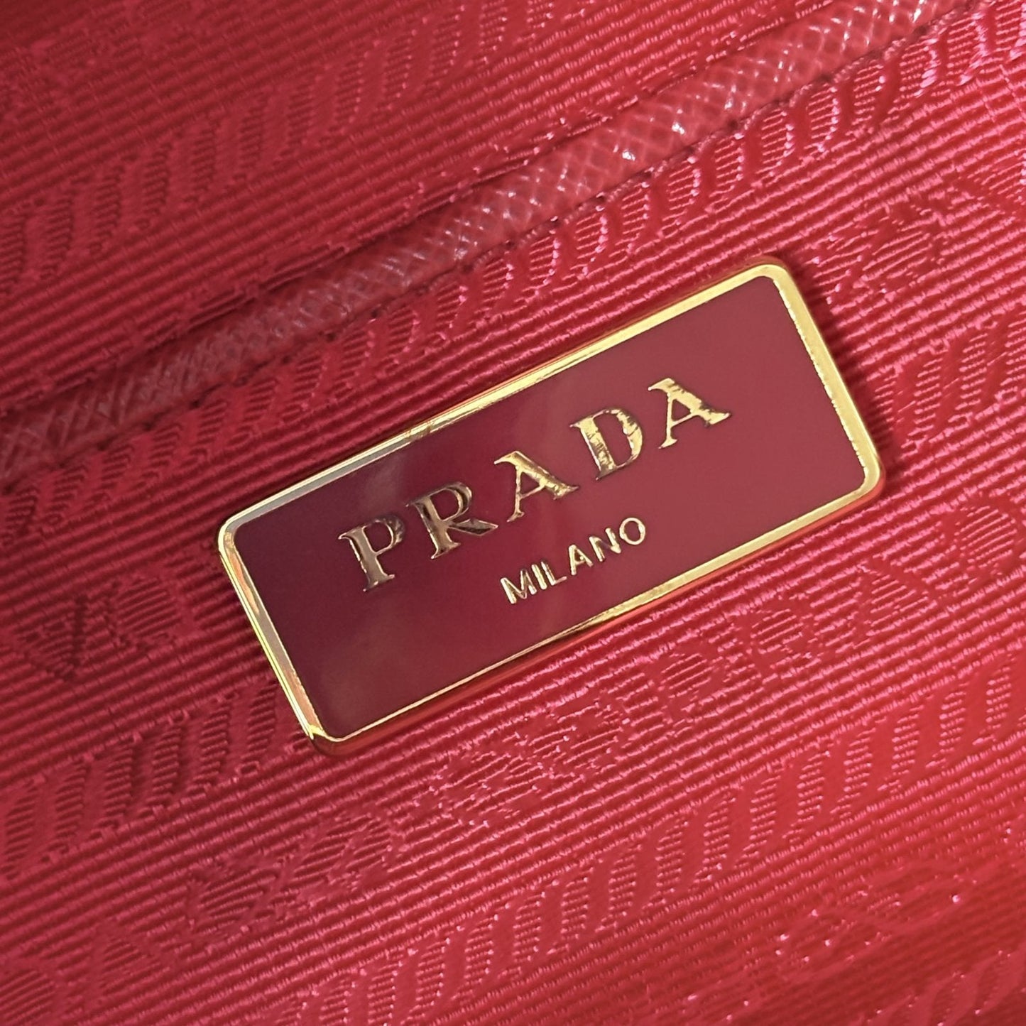 Promenade Saffiano Bag Red and Caramel