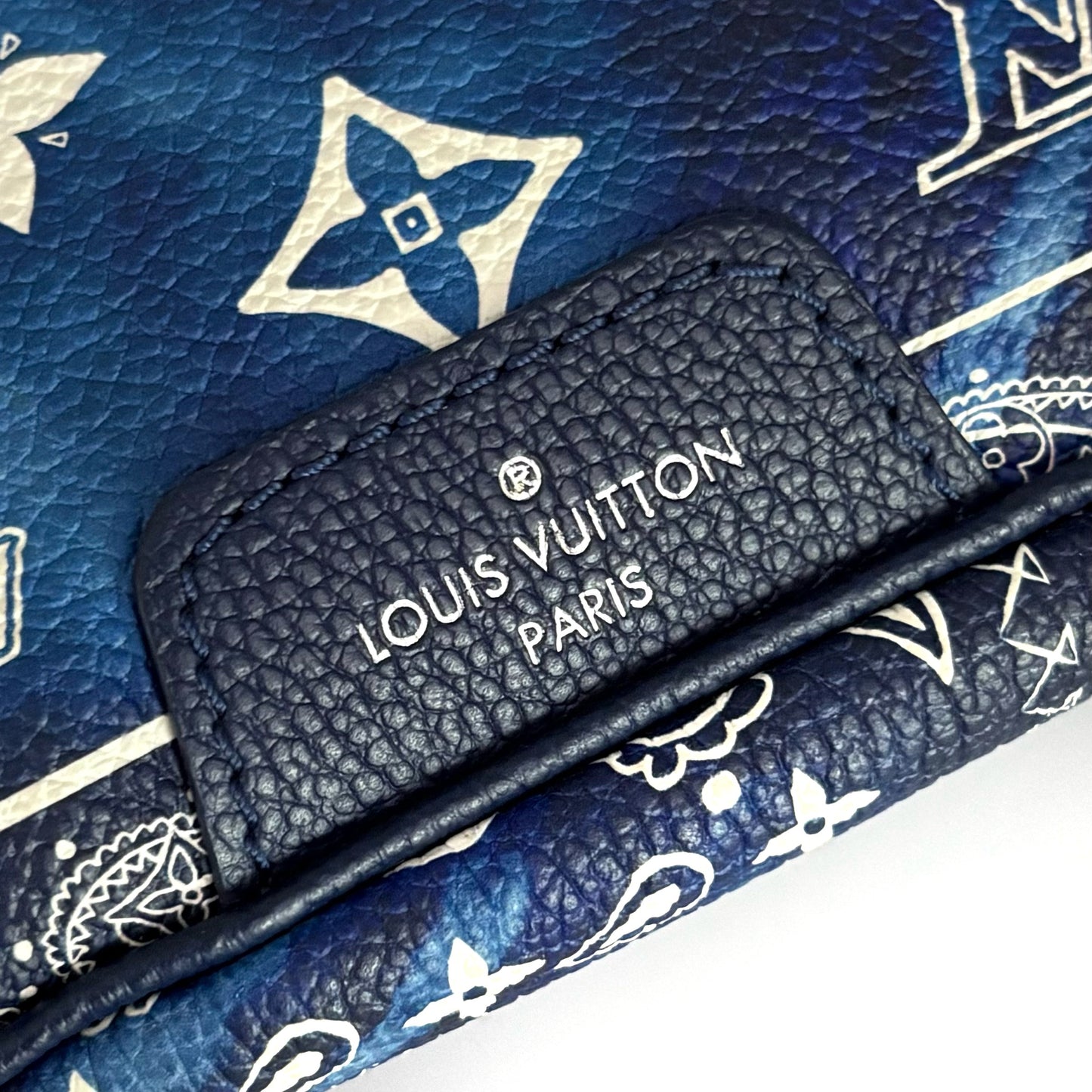 Discovery Samll Blue/White