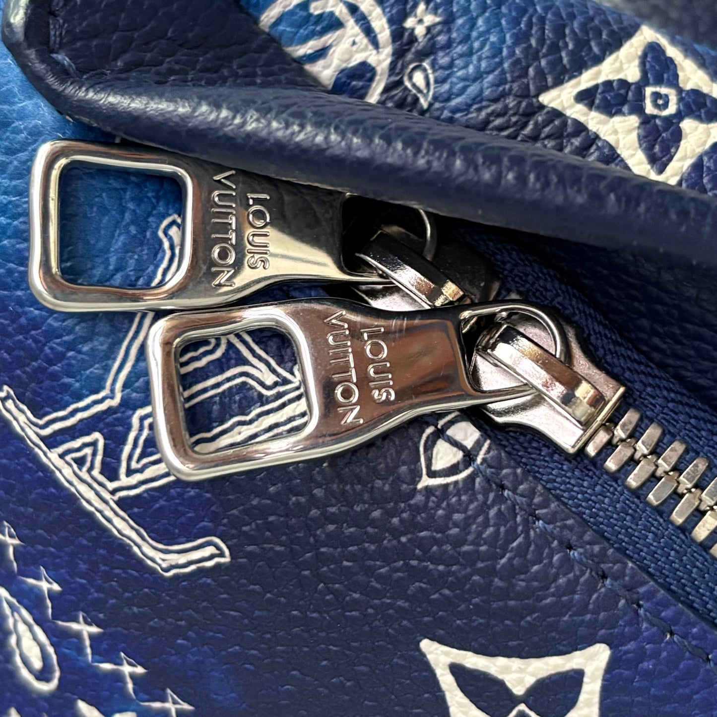 Discovery Samll Blue/White