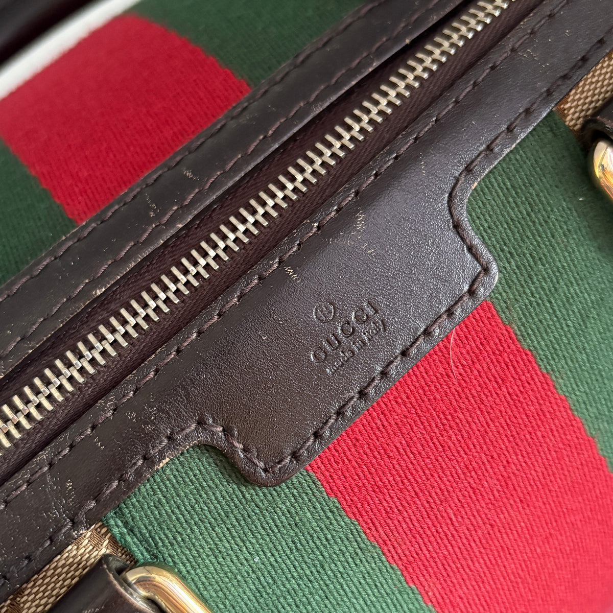Boston Medium Brown/Red/Green