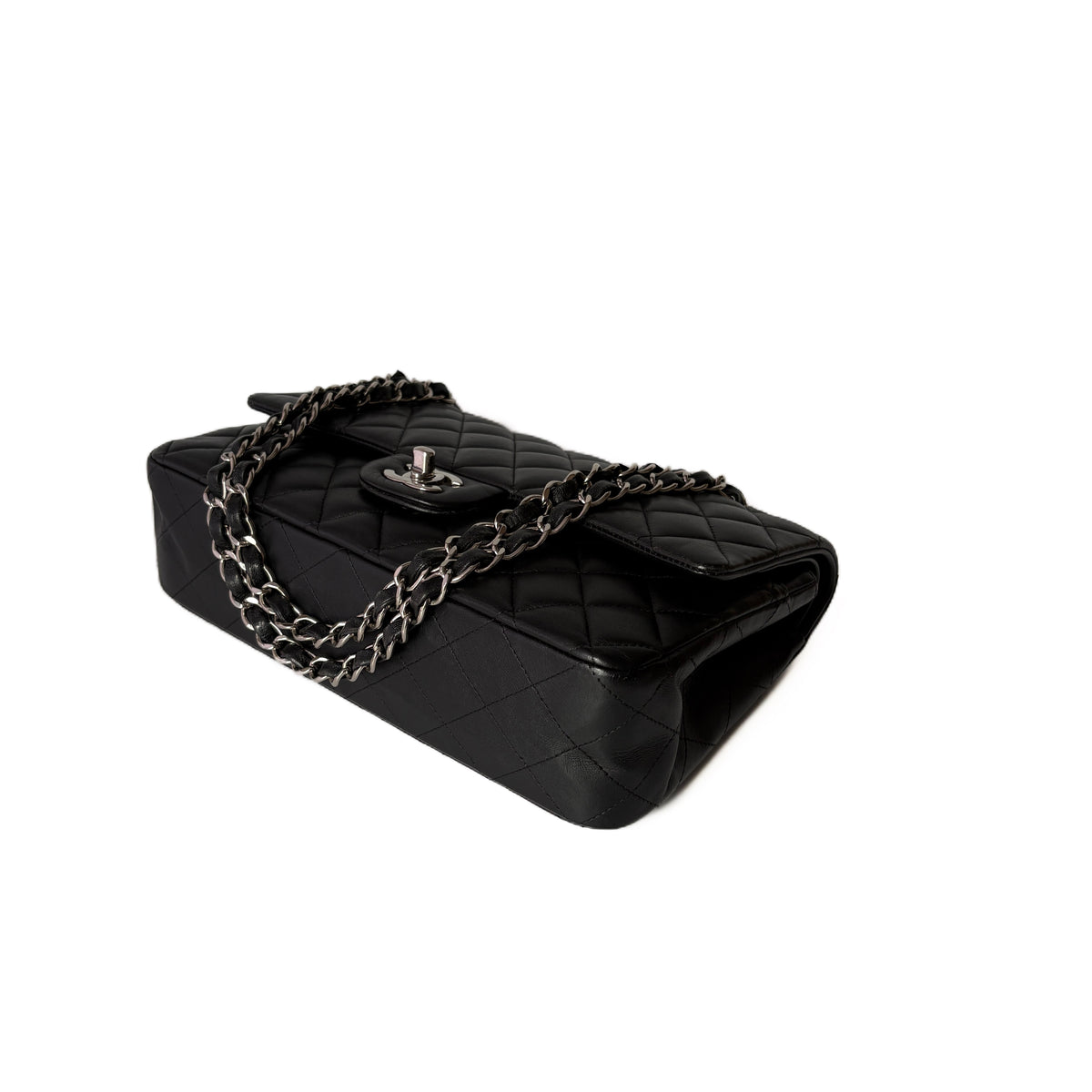 Classic Flap Medium Black