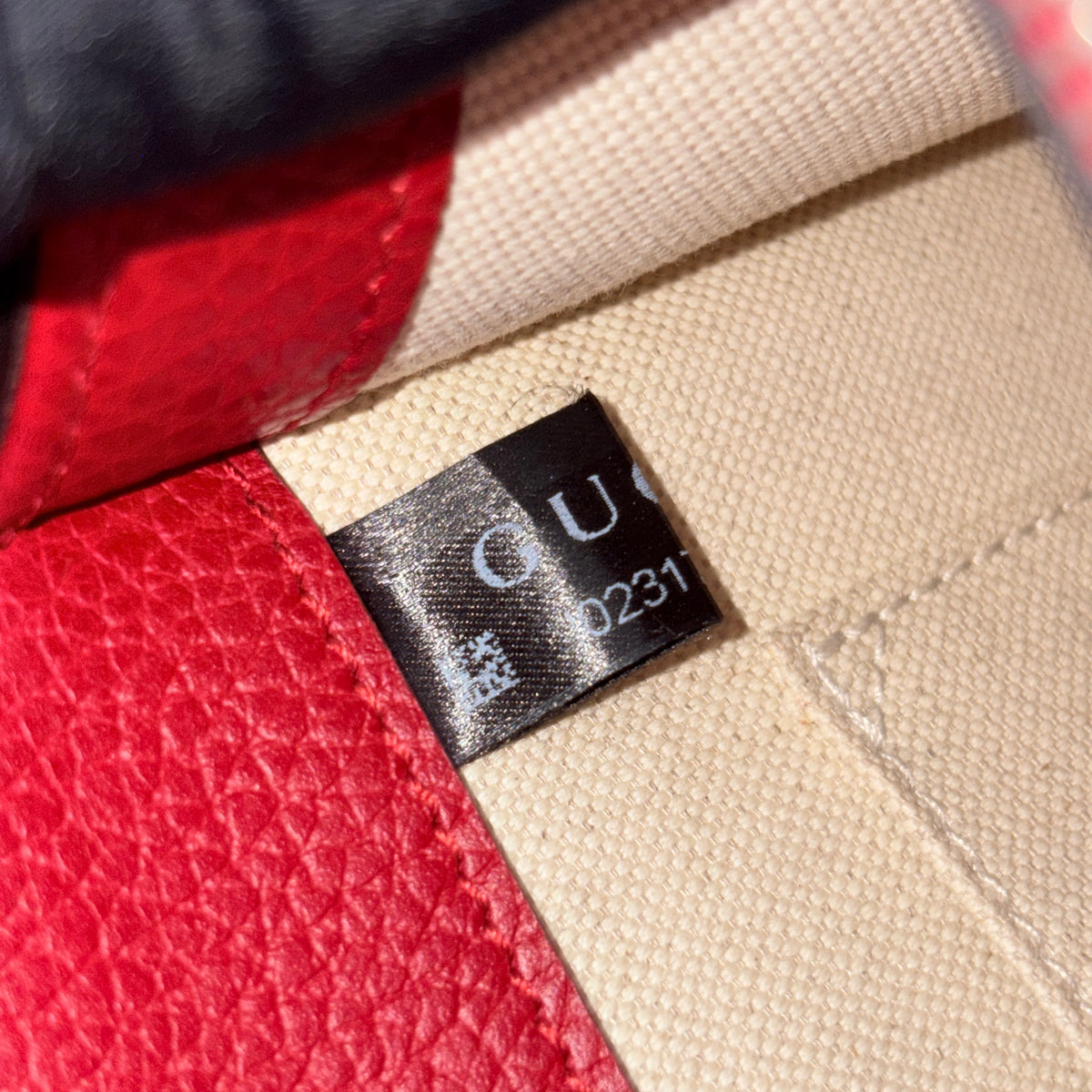 Dionysus Medium Red