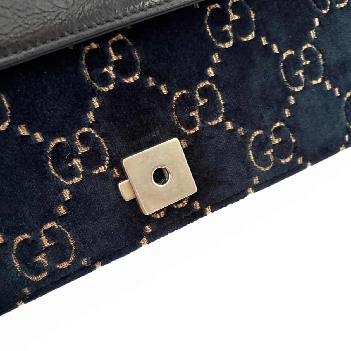 Dionysus Medium Dark Blue