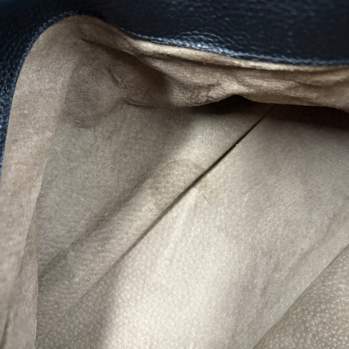 Roma Medium Smooth Leather