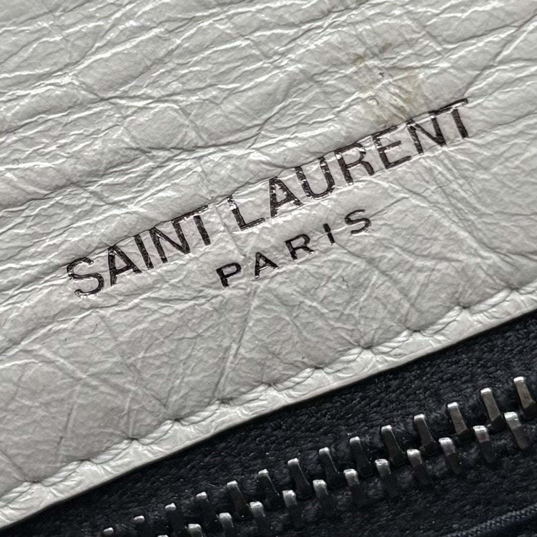 Niki Medium Vintage White Lambskin