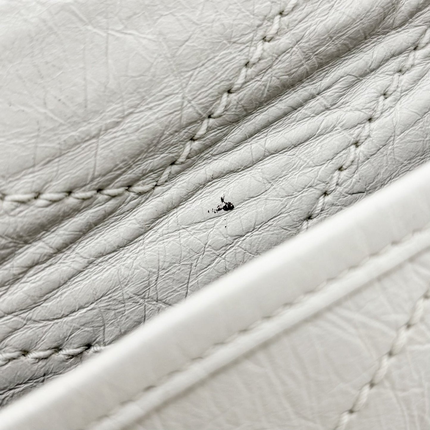 Niki Medium Vintage White Lambskin