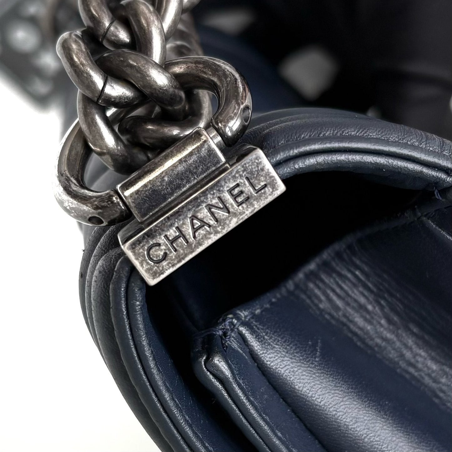 Le Boy Medium 25 Black Quilted Calfskin Silver Hardware