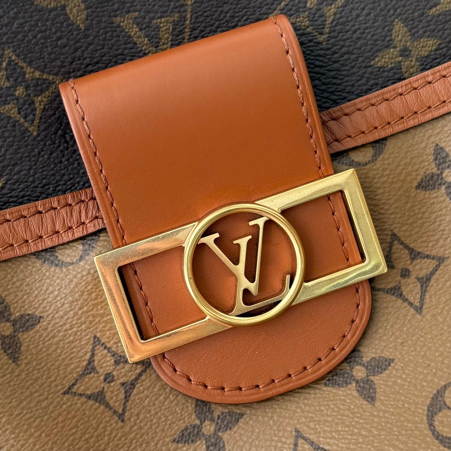 Dauphine Hobo
